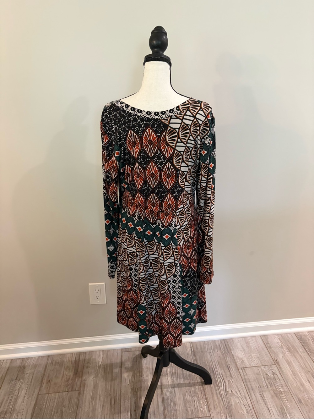 Karen Kane Multicolor Long-Sleeve Printed Shift Dress